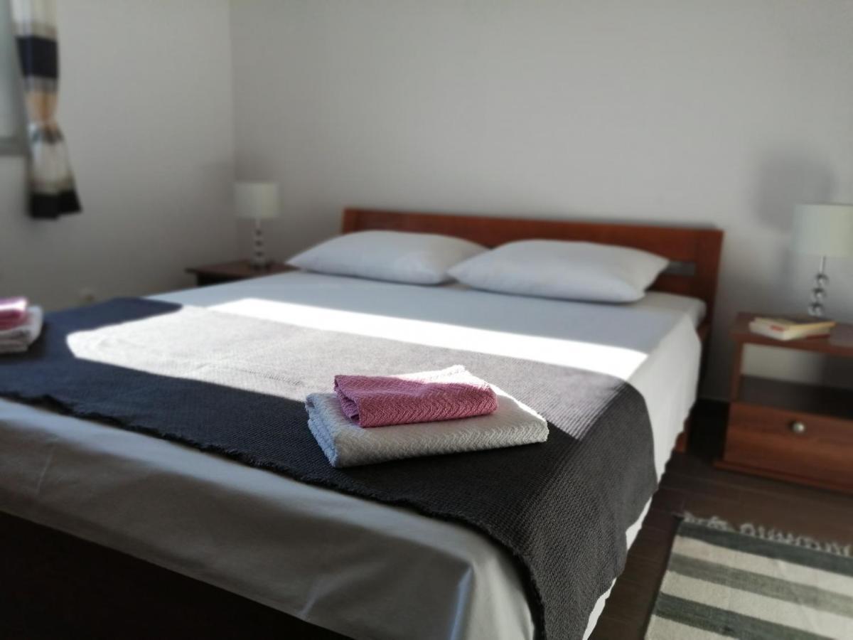Villa Luce Apartment House Karlobag Εξωτερικό φωτογραφία