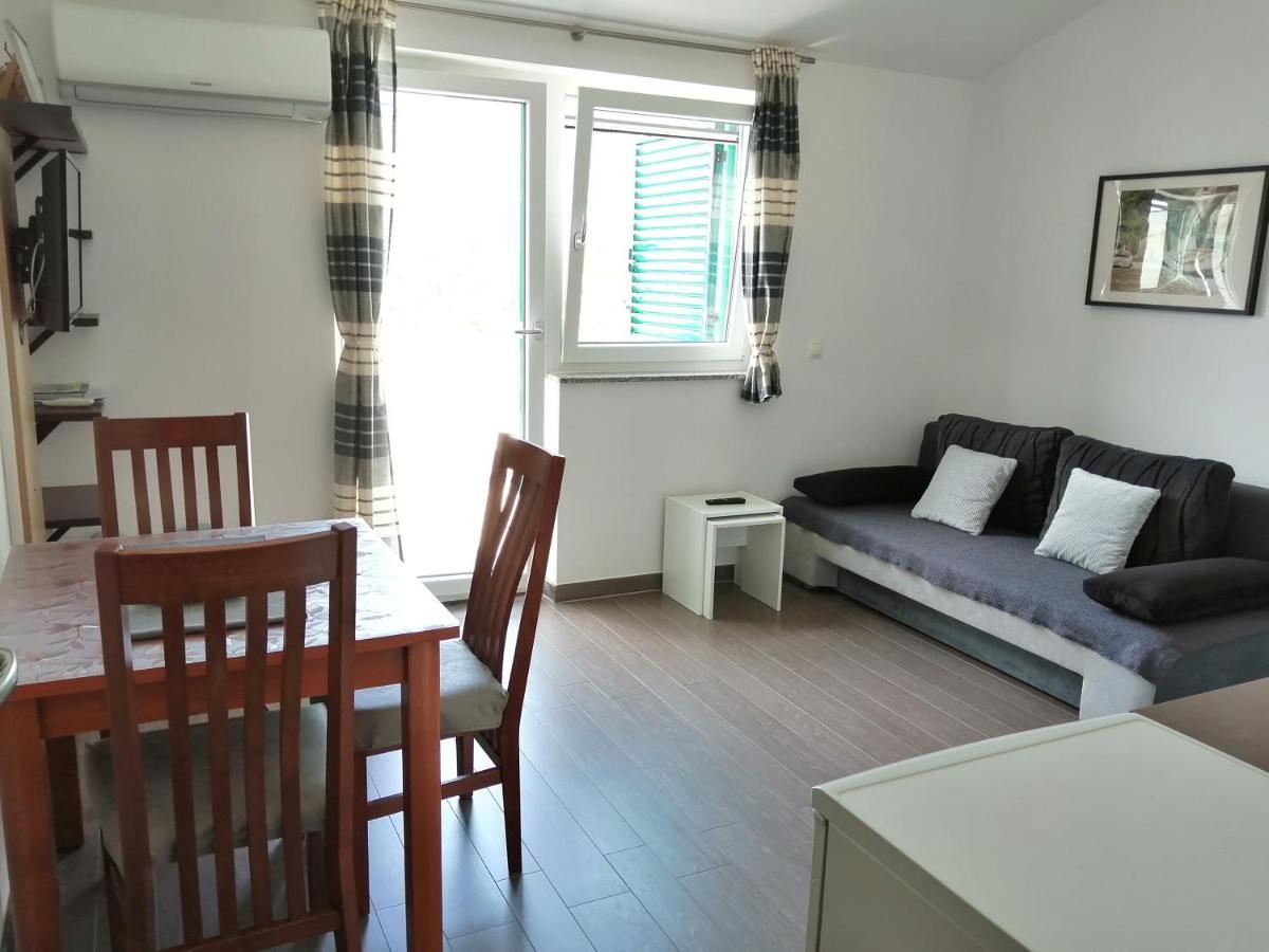 Villa Luce Apartment House Karlobag Εξωτερικό φωτογραφία