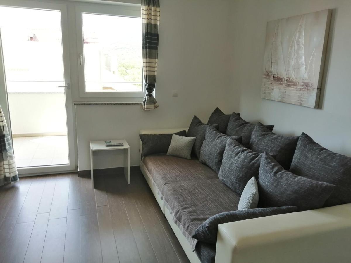 Villa Luce Apartment House Karlobag Εξωτερικό φωτογραφία
