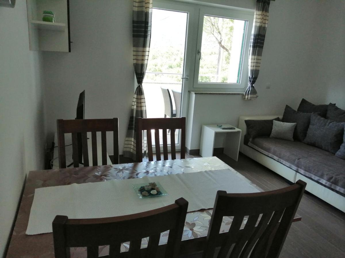 Villa Luce Apartment House Karlobag Εξωτερικό φωτογραφία