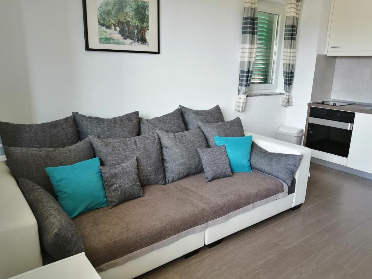 Villa Luce Apartment House Karlobag Εξωτερικό φωτογραφία