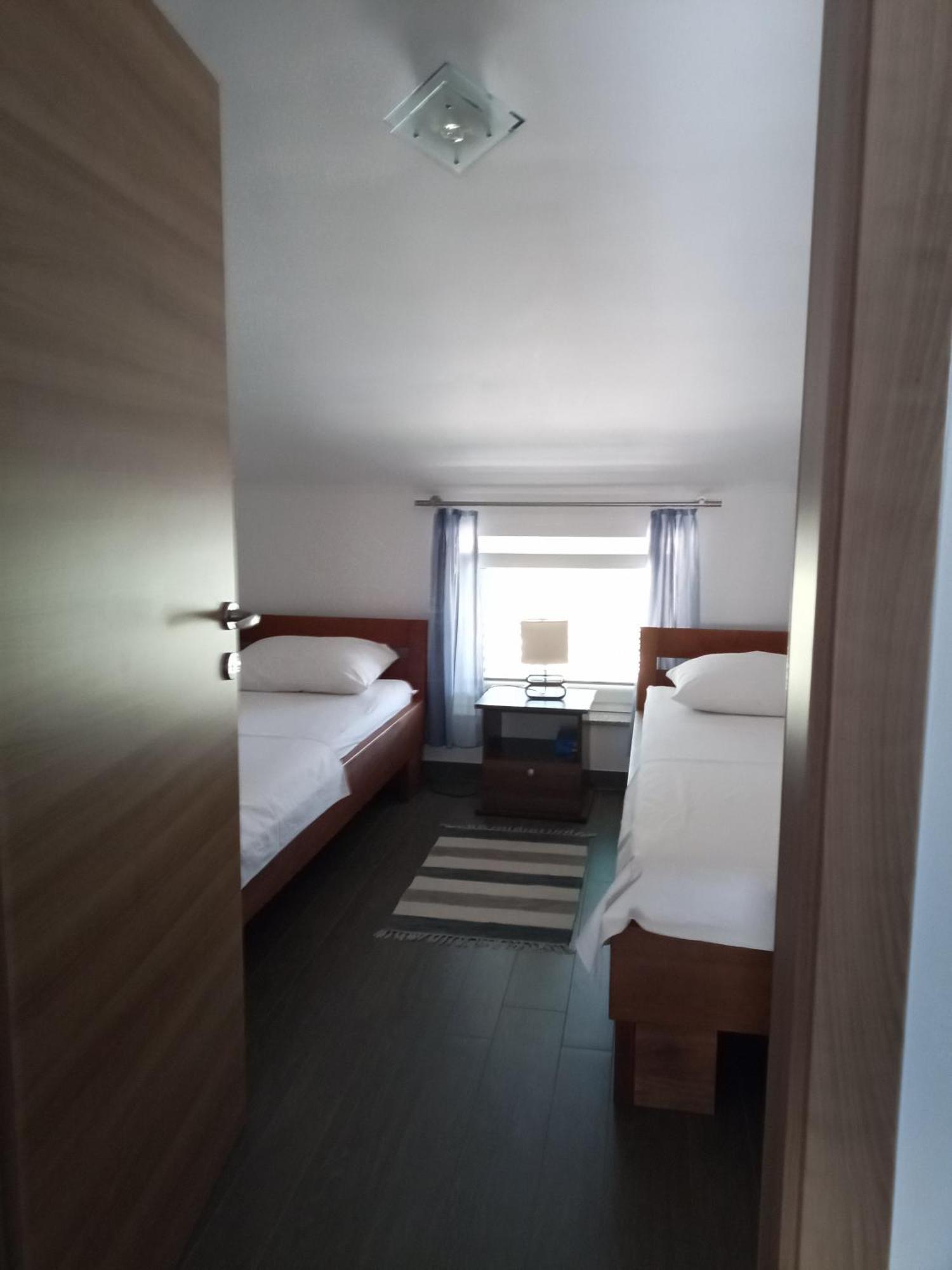 Villa Luce Apartment House Karlobag Εξωτερικό φωτογραφία